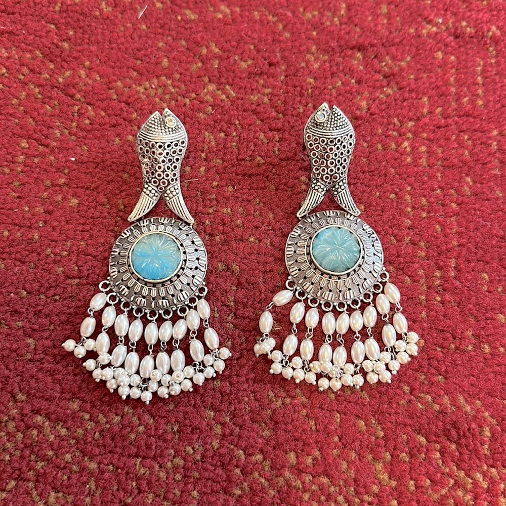 Fish Design carved stone and clusters pearl Earring